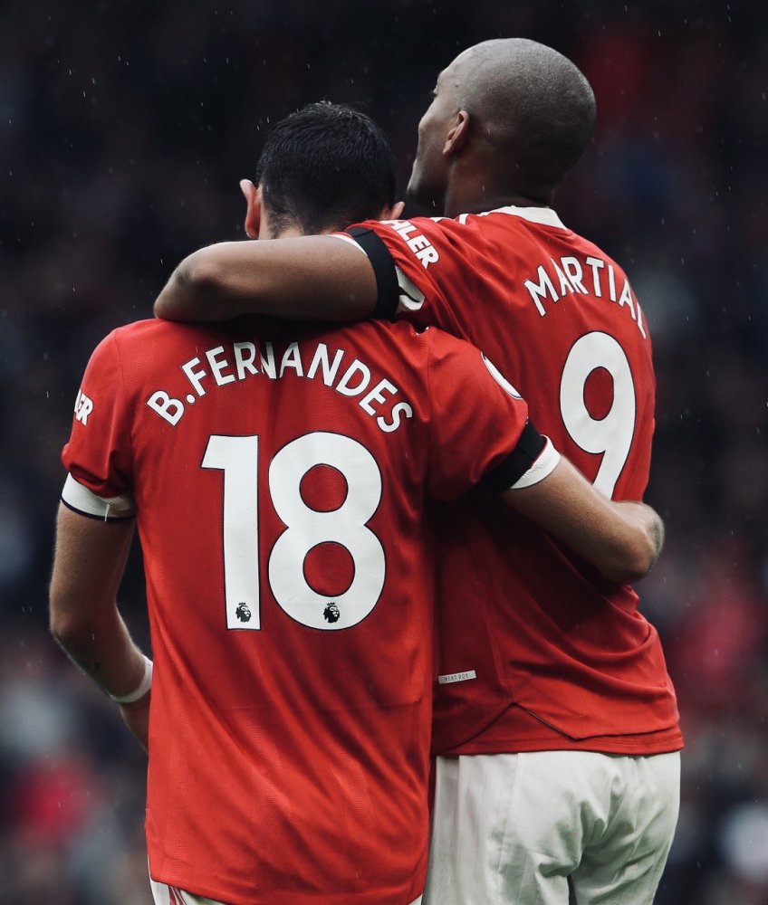 包含曼联训练开放日，今夜完成体检引欢呼，葡超在即，细节决定成败的词条