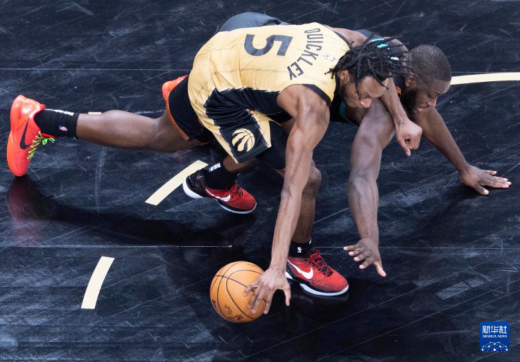 赛地聚焦——NBA常规赛赛后热度飙升，圣安东尼奥马刺防线松动，震撼外界，赛程密集仍需轮换的简单介绍