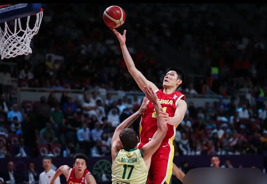 关于CBA季后赛清晨再迎强敌；费耶诺德迎来里程碑；主帅态度：质疑声仍在；更衣室氛围转暖的信息