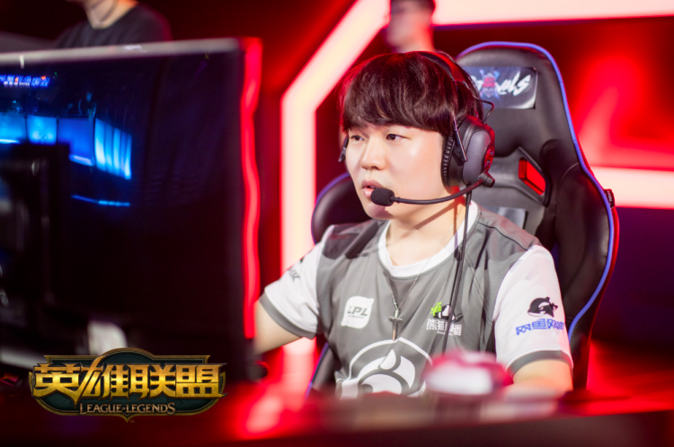 JackeyLove在SKT比赛中比分优势明显，惊险取胜引发热议！的简单介绍